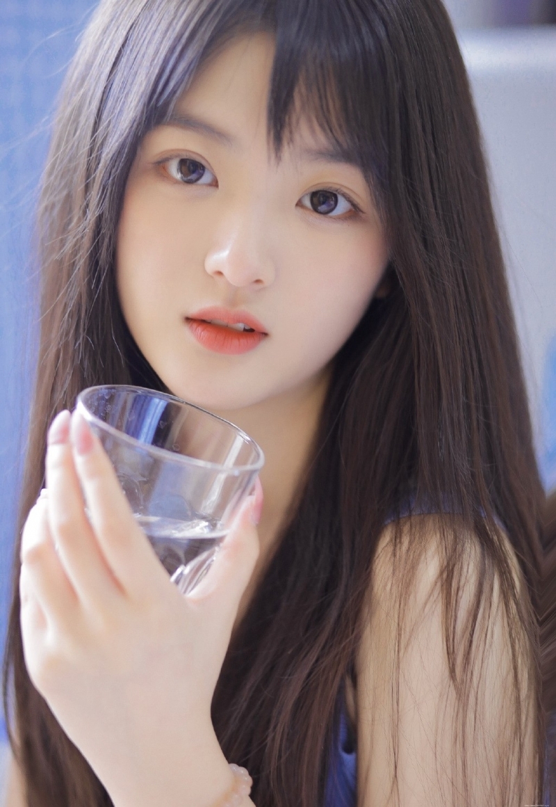 极品妙龄少女性格古灵精怪女生照片