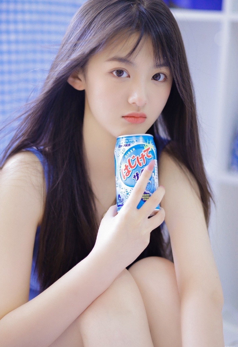 极品妙龄少女性格古灵精怪女生照片