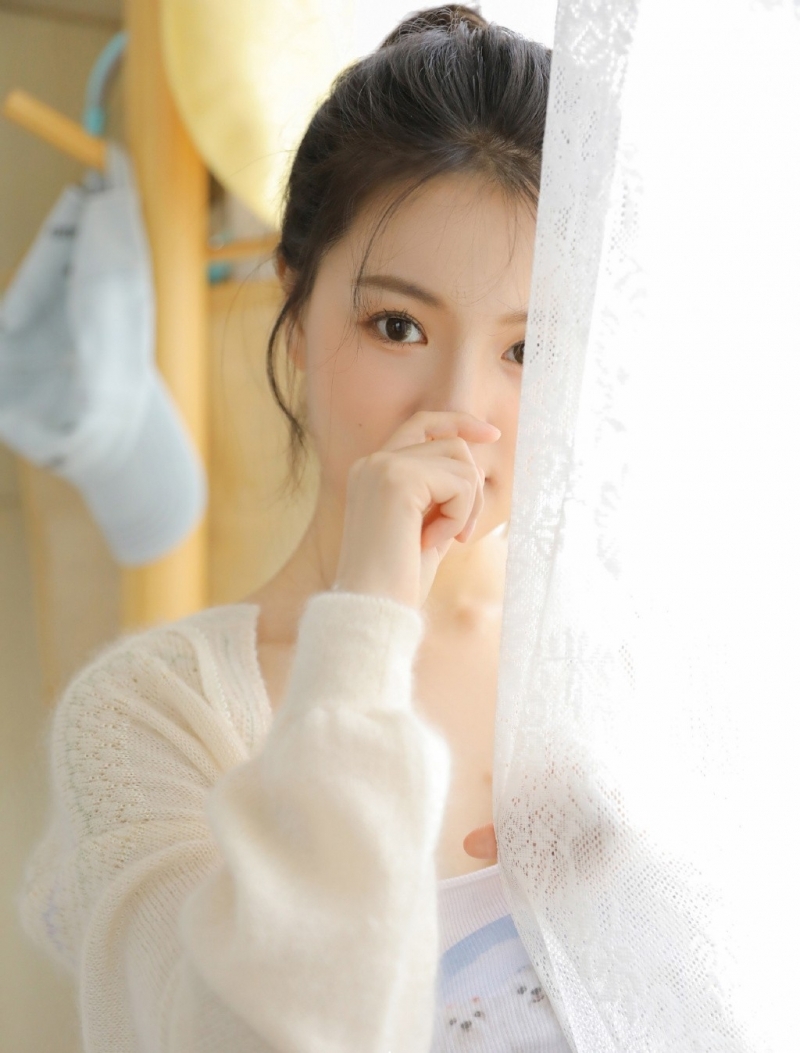 2020年漂亮小姑娘青春靓丽街拍摄影