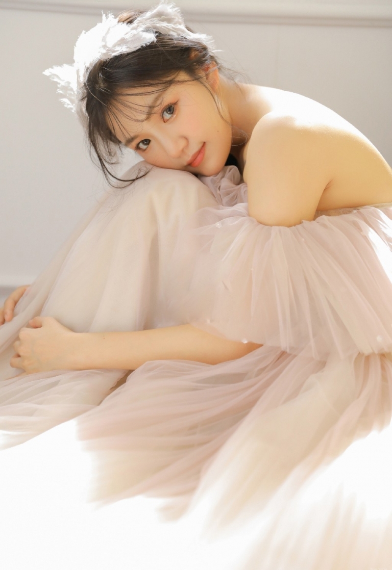 2020年漂亮小姑娘青春靓丽街拍摄影