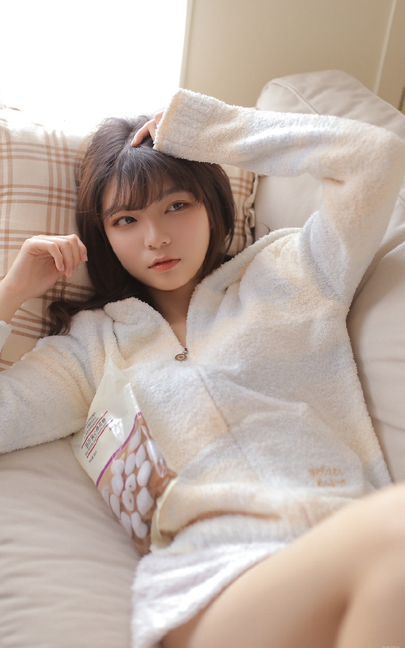 好看爱笑的女孩古灵精怪俏皮图片