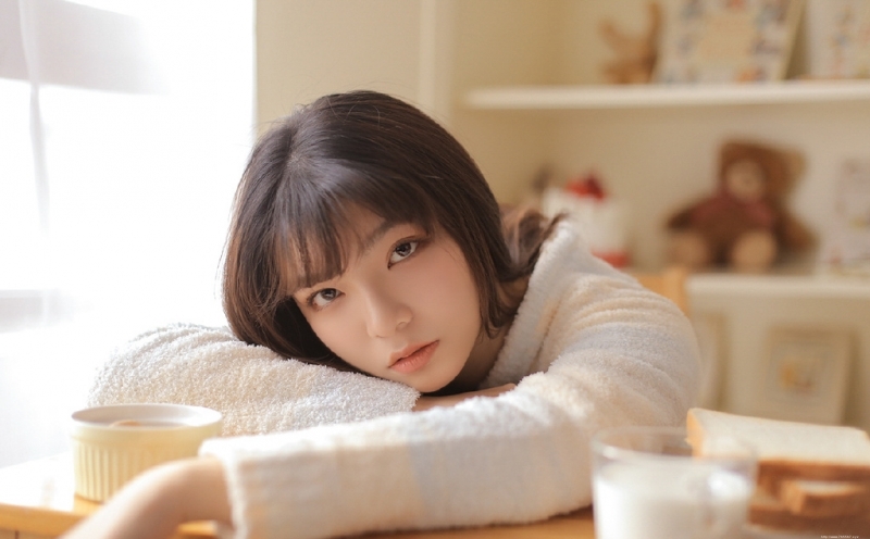 好看爱笑的女孩古灵精怪俏皮图片