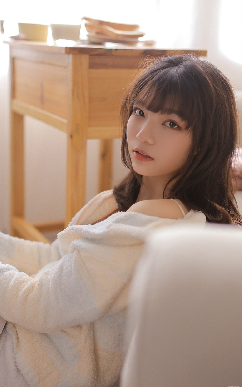 好看爱笑的女孩古灵精怪俏皮图片