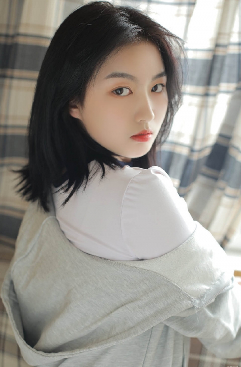 极品非主流清纯小妹唇红齿白惹火艺术写真