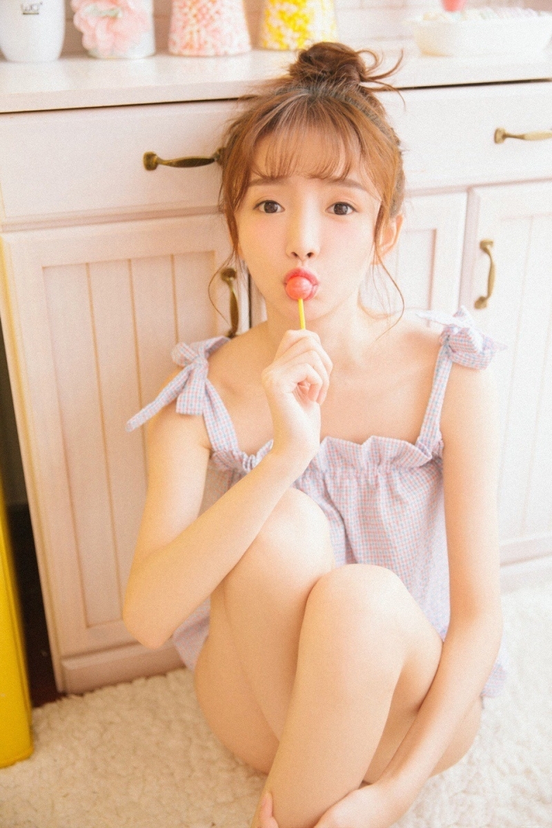 2020年元气美少女俏皮惹火私拍