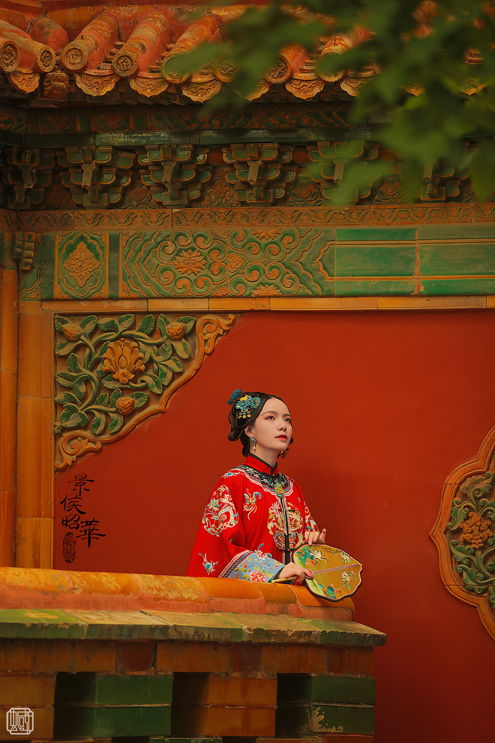 温婉大气的红妆美女复古汉服图片