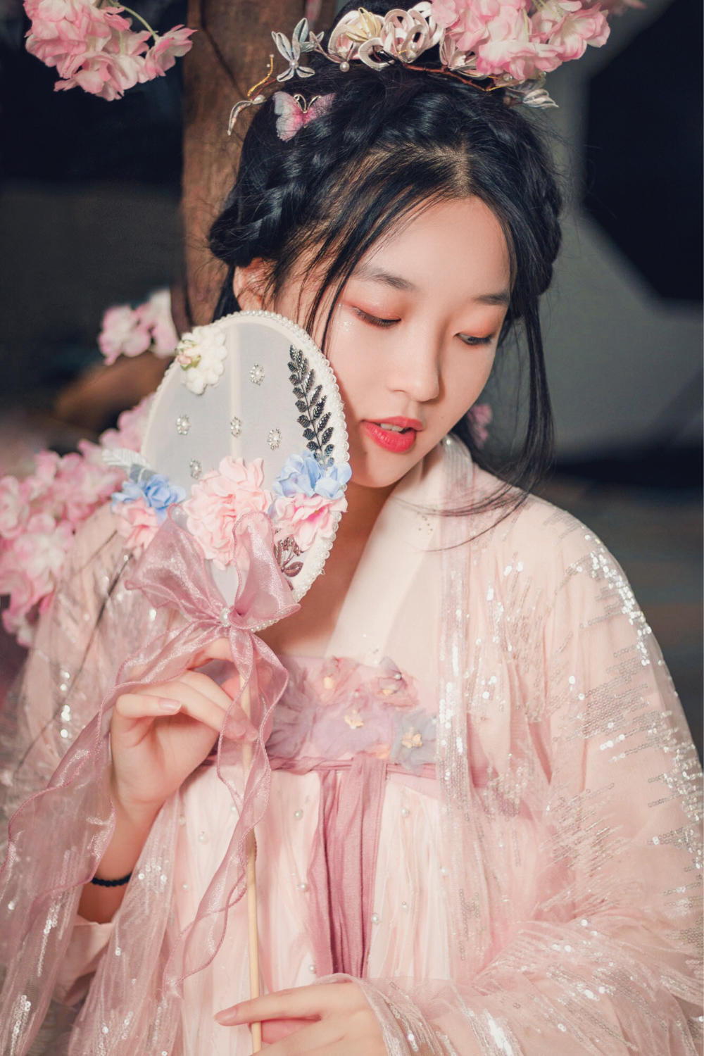 温婉大家闺秀粉嫩古风摄影图片