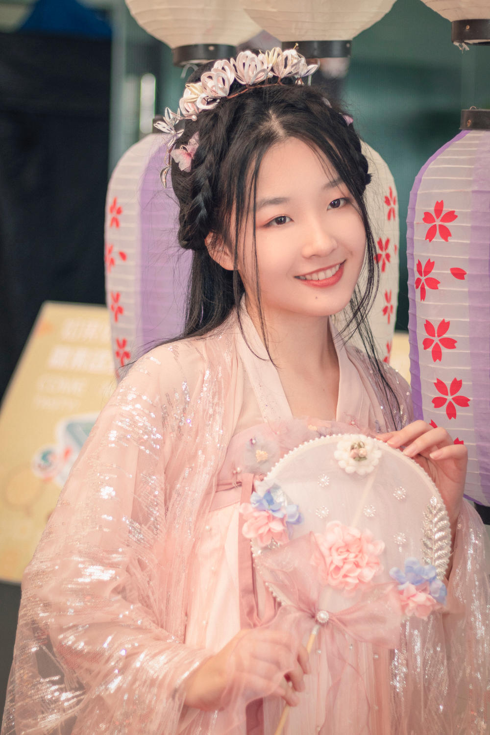 温婉大家闺秀粉嫩古风摄影图片