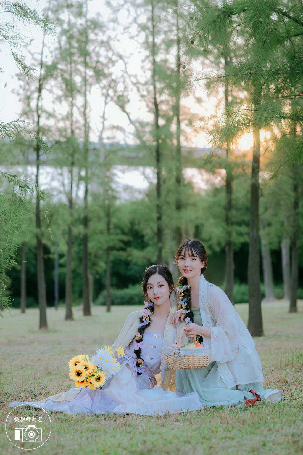 清新小女生拍摄森系汉服图片