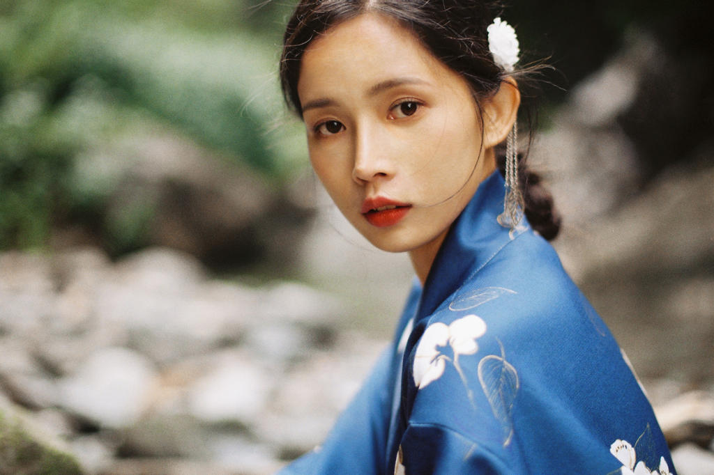 和服美女温婉古风摄影图片