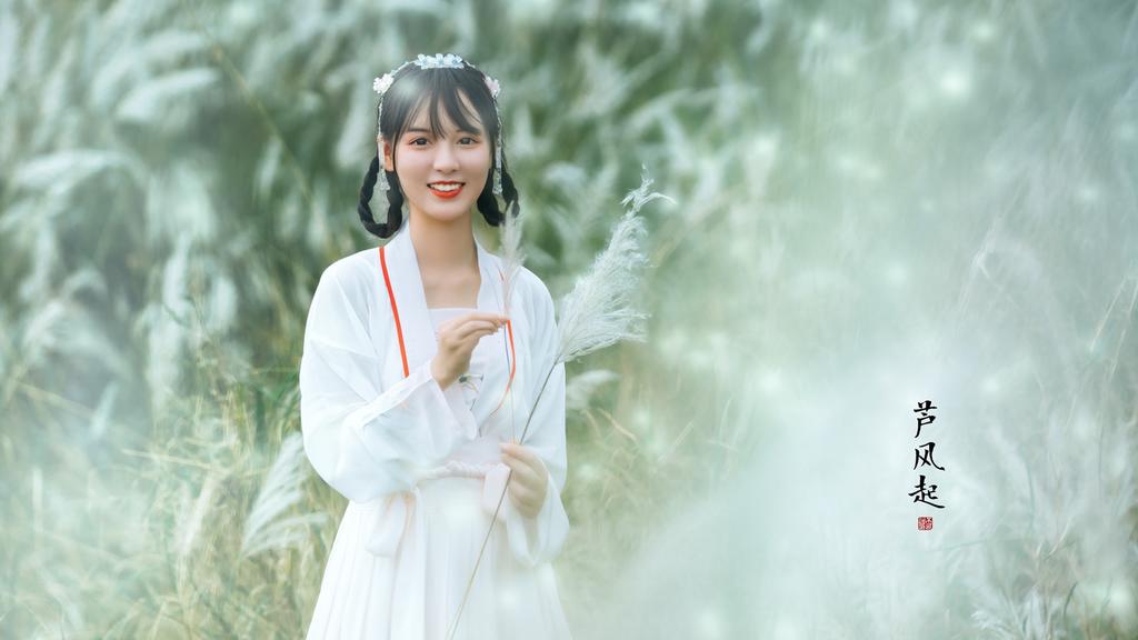 清纯古风美人芦苇荡里养眼汉服图片
