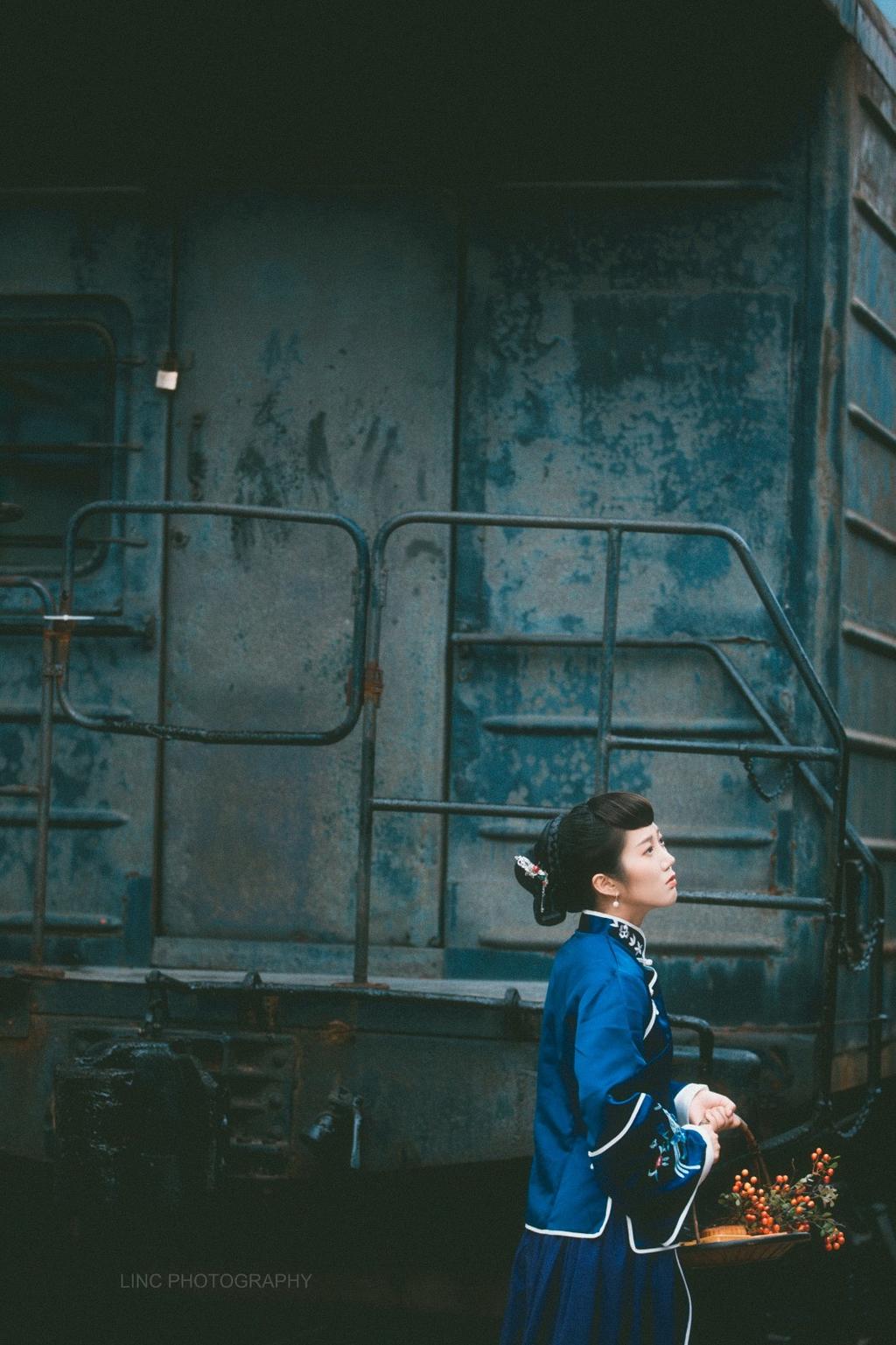 温婉大家闺秀火车站古风摄影