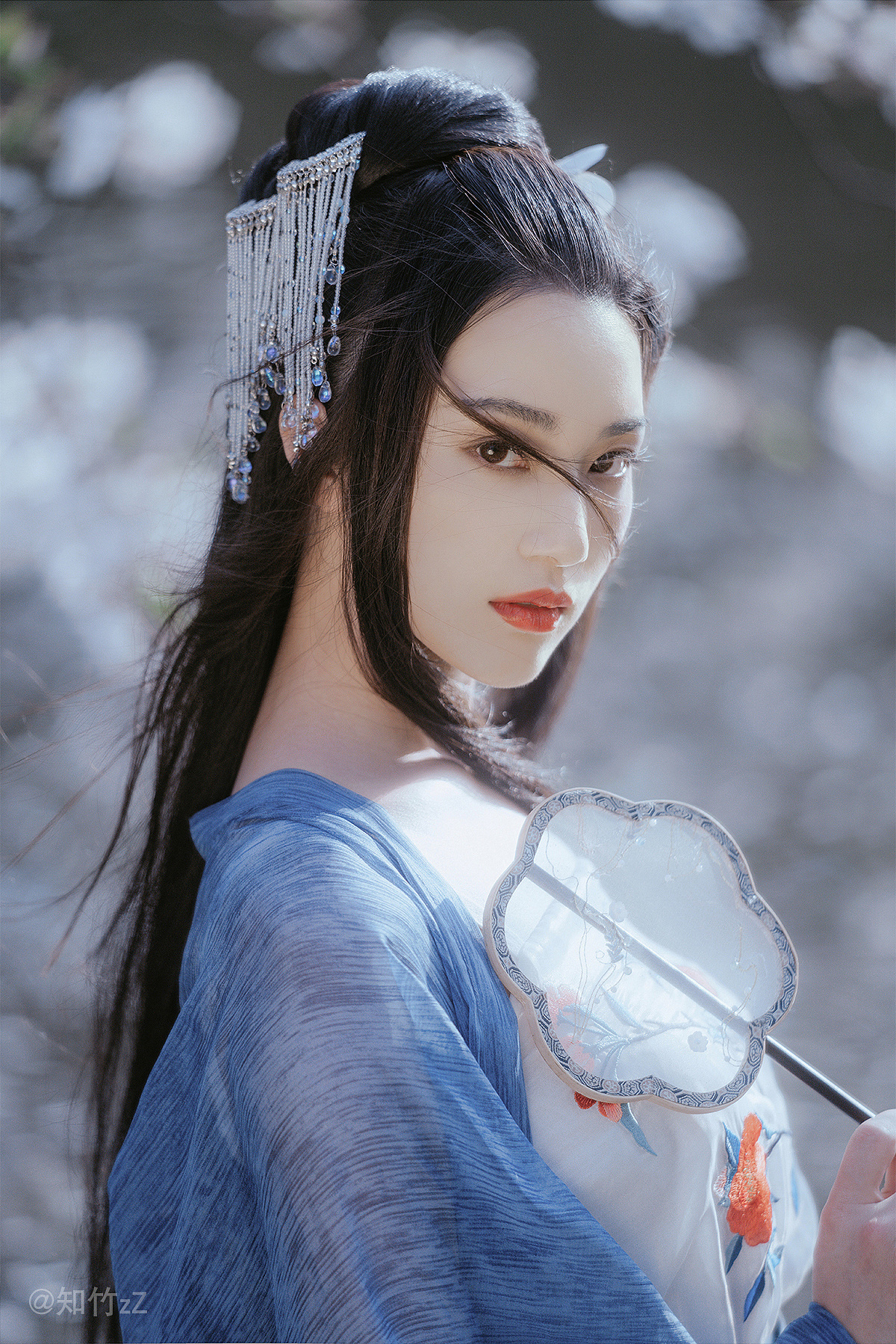 古装美女桃林风情万种古风摄影