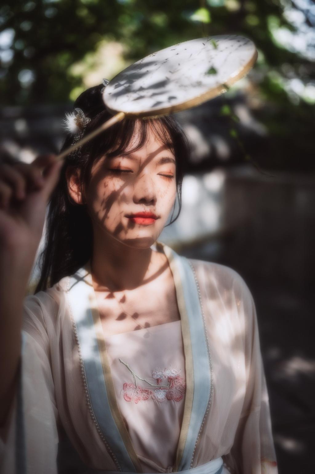 气质佳人唯美养眼古风摄影图片