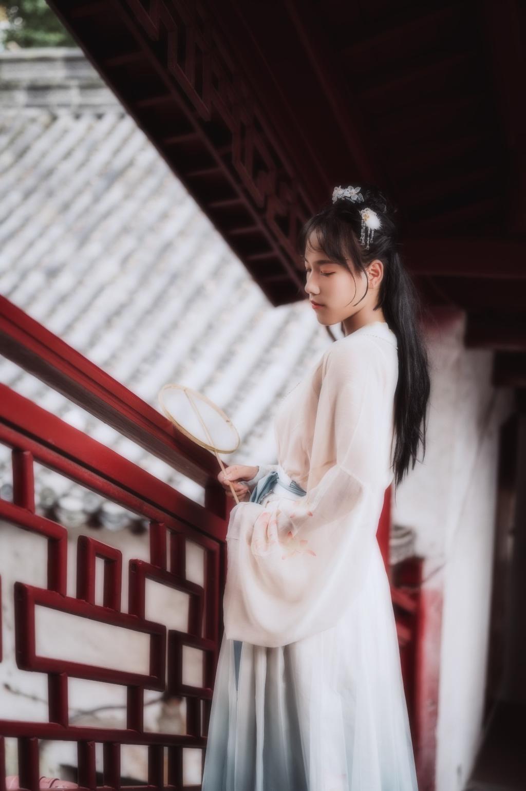 气质佳人唯美养眼古风摄影图片