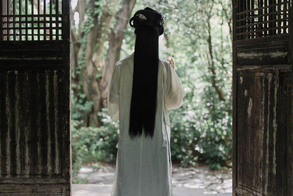 古装美人美目盼兮唯美汉服图片