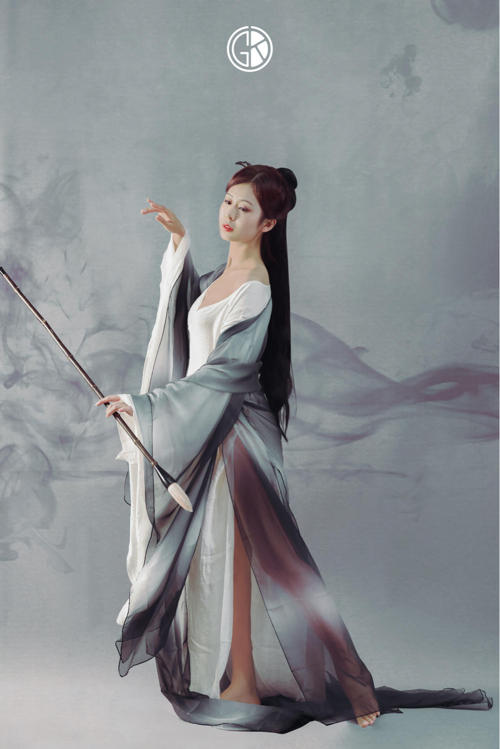 长发及腰古典美人美腿玉足写真