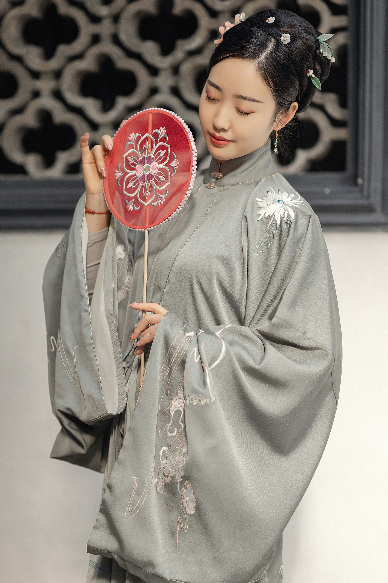 古装美人娇羞明媚唯美古风摄影