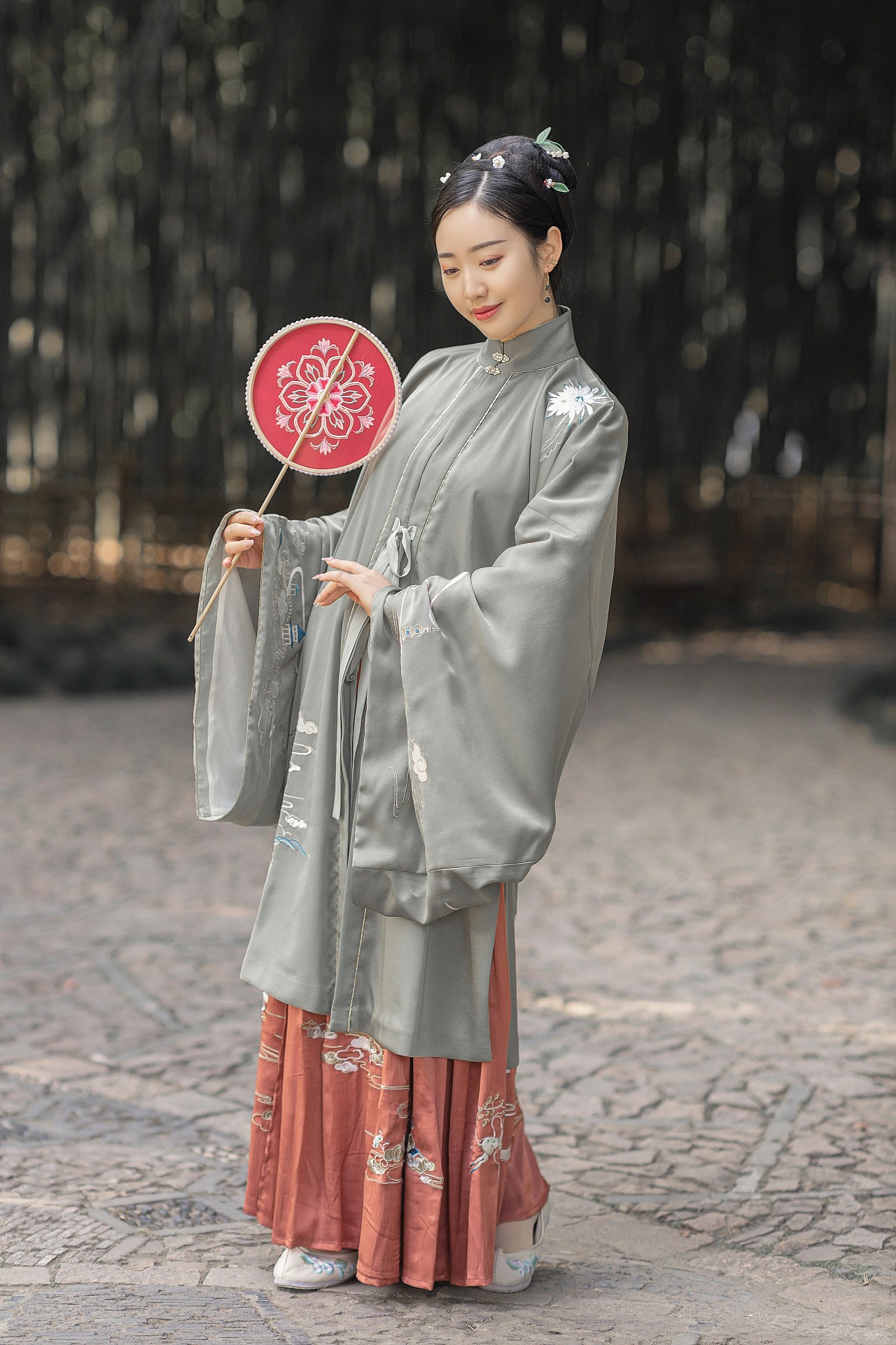 古装美人娇羞明媚唯美古风摄影