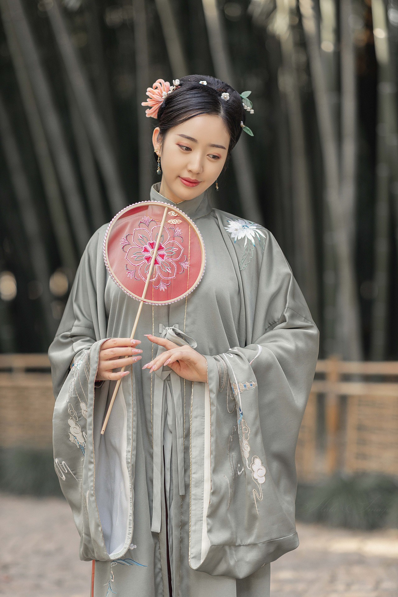 古装美人娇羞明媚唯美古风摄影