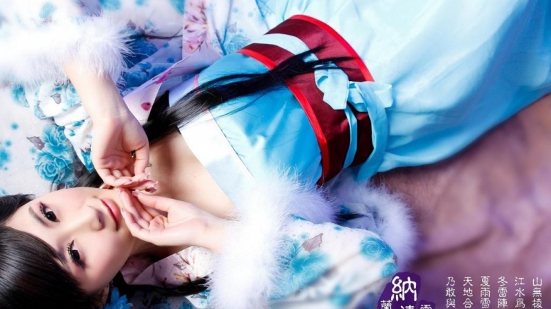 古装美女容色俏丽身姿妖娆写真