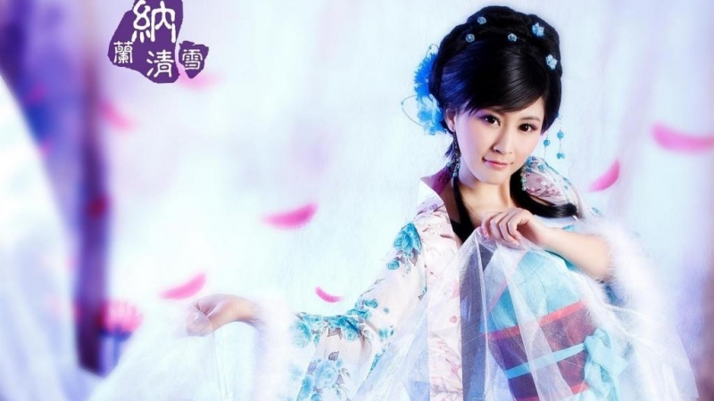 古装美女容色俏丽身姿妖娆写真