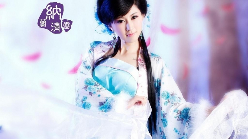 古装美女容色俏丽身姿妖娆写真