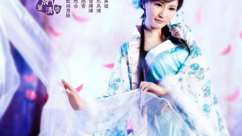 古装美女容色俏丽身姿妖娆写真