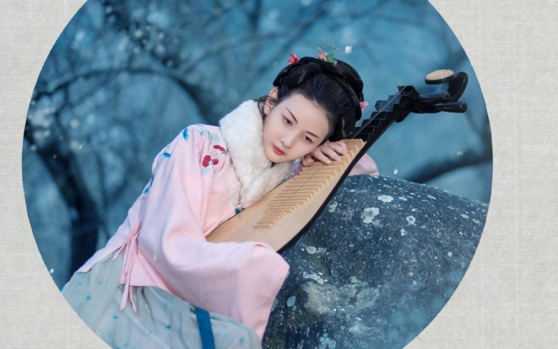 弹琵琶的古装美女唯美空灵写真