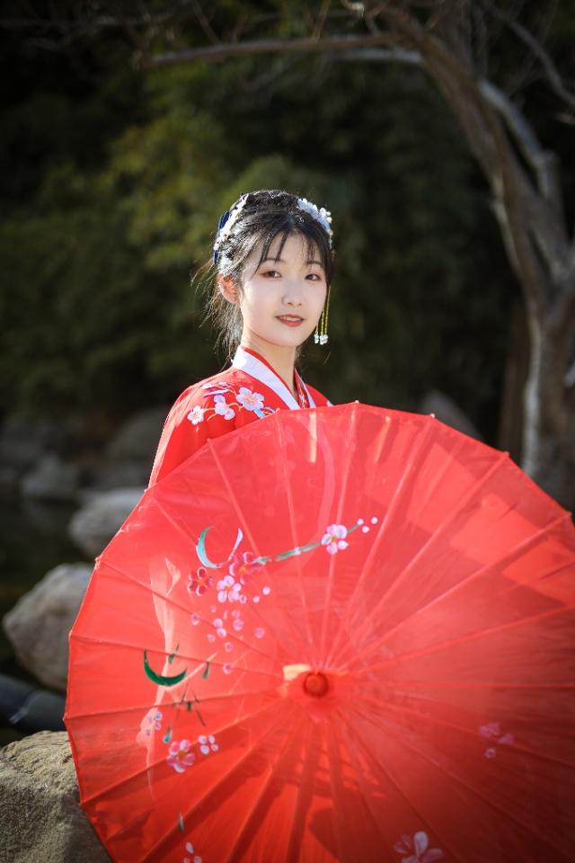 古装美女红妆素裹美艳动人写真