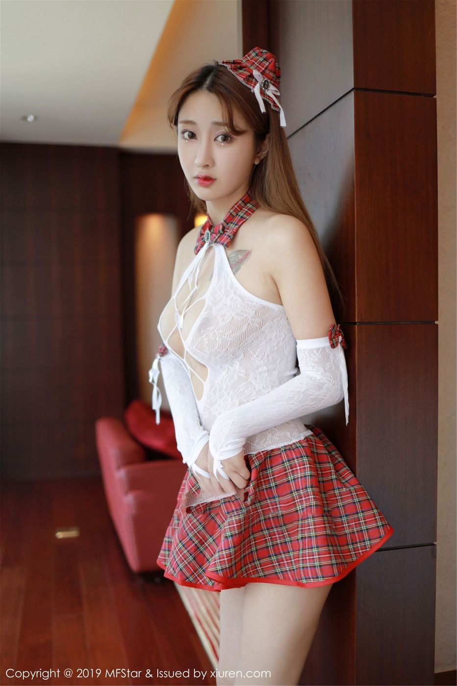 [MFStar模范学院] 美女模特Betty林子欣镂空内衣与格子短裙诱惑写真 Vol.208