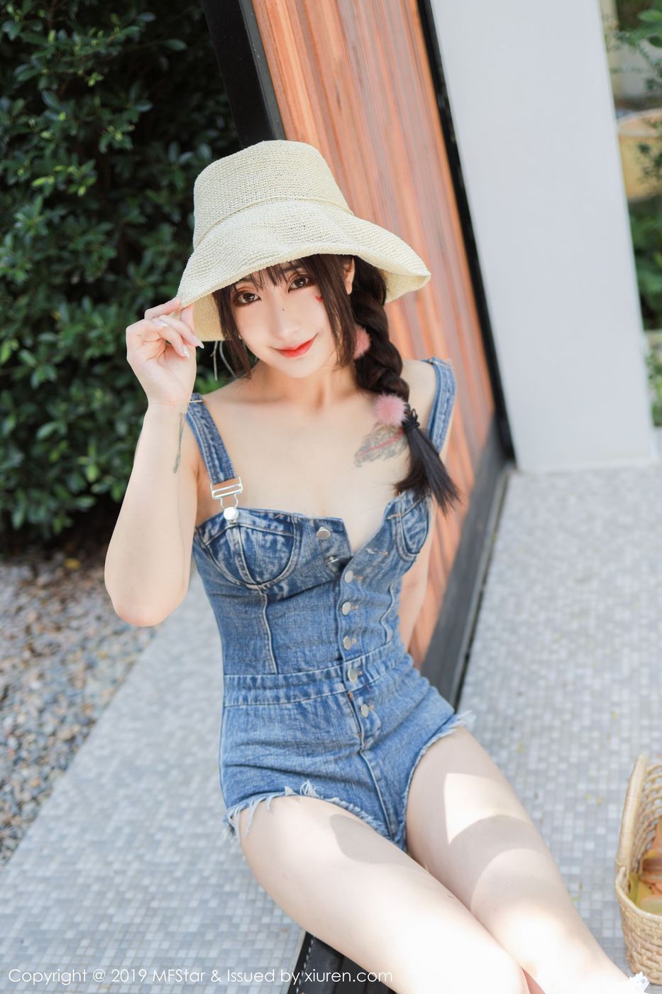 [MFStar模范学院] 模特Betty林子欣草帽少女牛仔内衣系列泰国旅拍 Vol.228