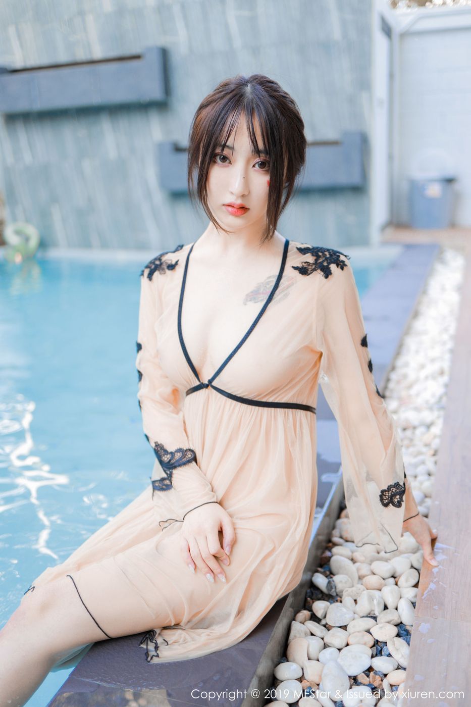 [MFStar模范学院] 美女模特Betty林子欣泳池出浴美人系列泰国清迈旅拍 Vol.230