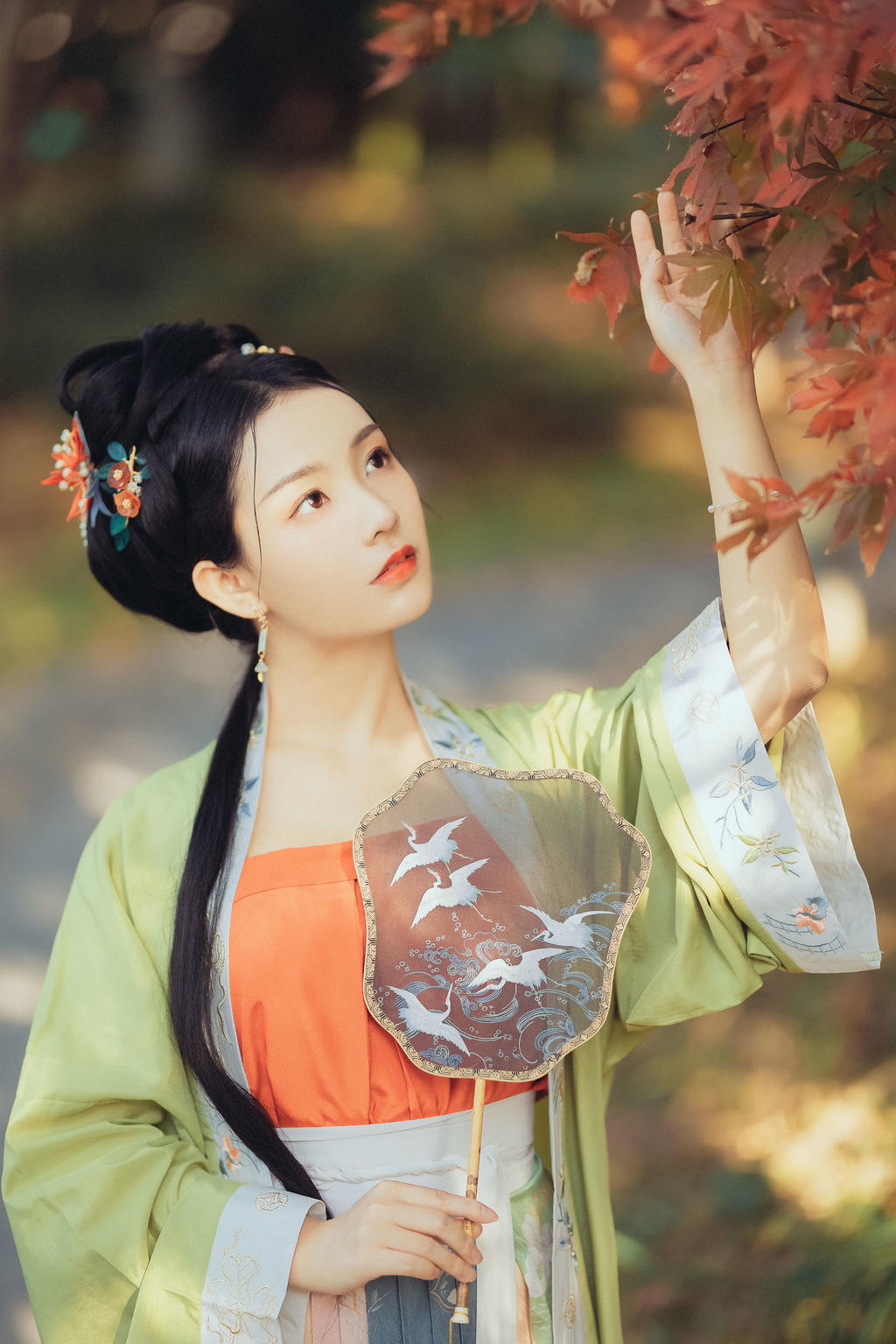 古装美女肤如凝脂面似桃花写真