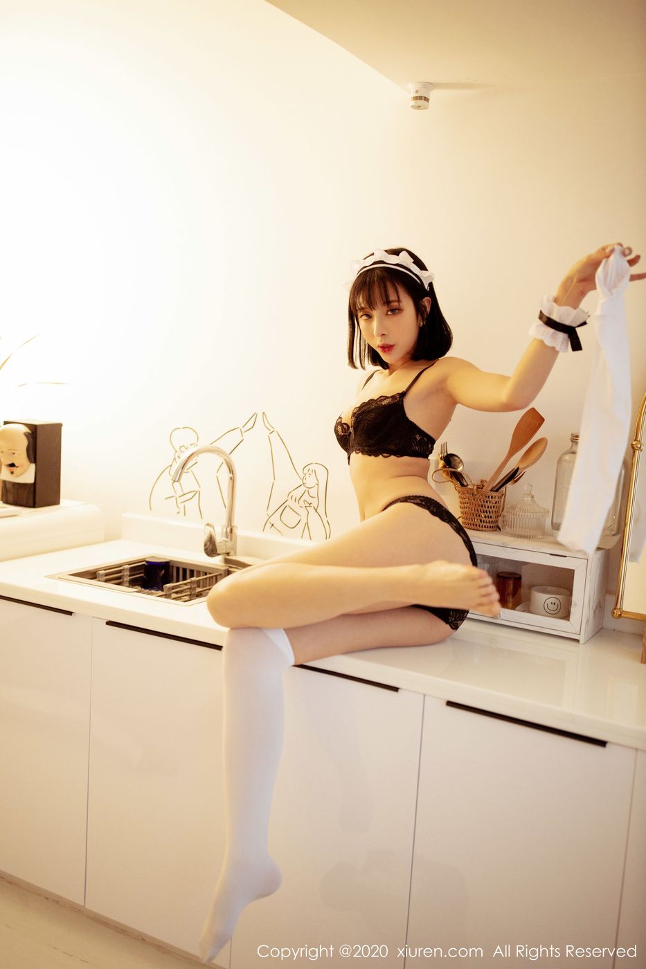 [XIUREN秀人网] 美女模特陈小喵情趣内衣女仆装扮私房写真 No.2008