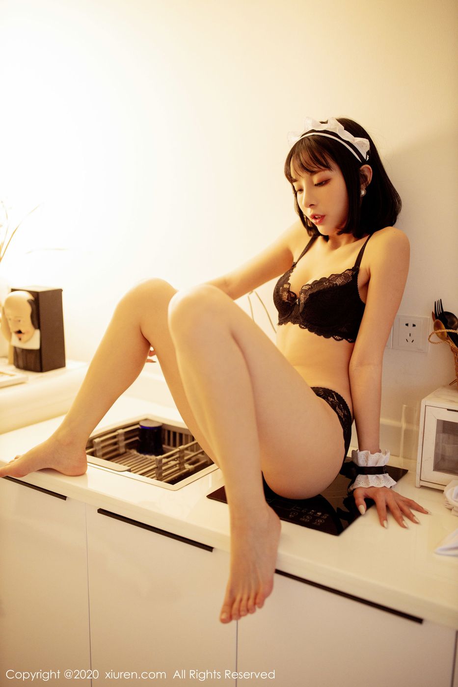 [XIUREN秀人网] 美女模特陈小喵情趣内衣女仆装扮私房写真 No.2008