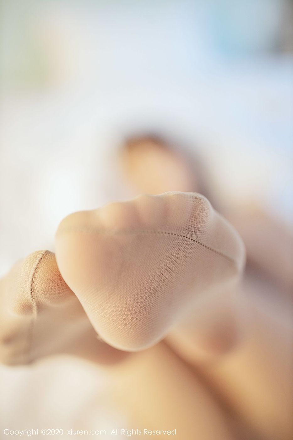 [XIUREN秀人网] 美女模特陈小喵灰色旗袍+朦胧丝袜性感写真 No.2022