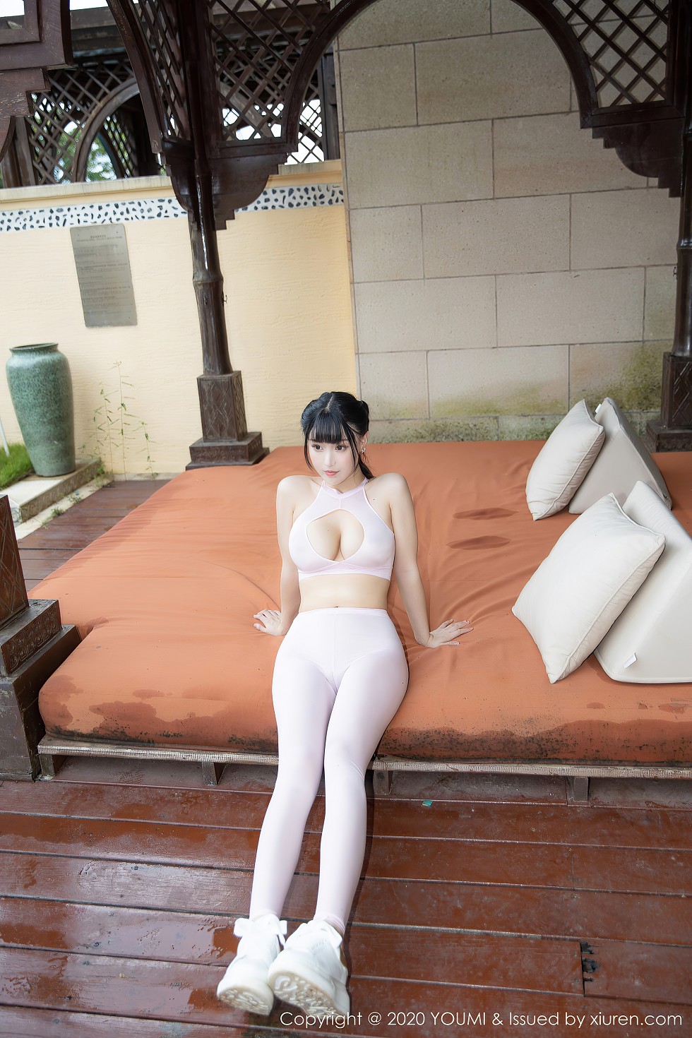 [YouMi尤蜜荟]Vol.530_女神朱可儿Flower西双版纳旅拍粉色瑜伽服秀惹火身材诱惑写真72P