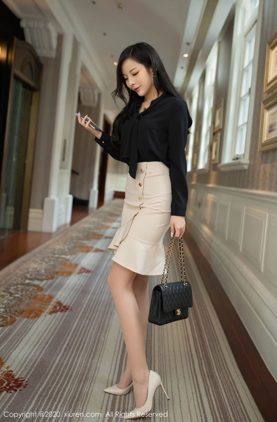 [XiuRen秀人网] 美女模特陈小喵陈总报恩记职场诱惑轻熟女主题写真 No.2245