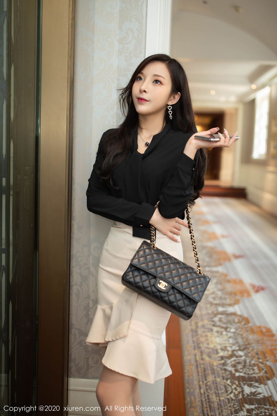 [XiuRen秀人网] 美女模特陈小喵陈总报恩记职场诱惑轻熟女主题写真 No.2245