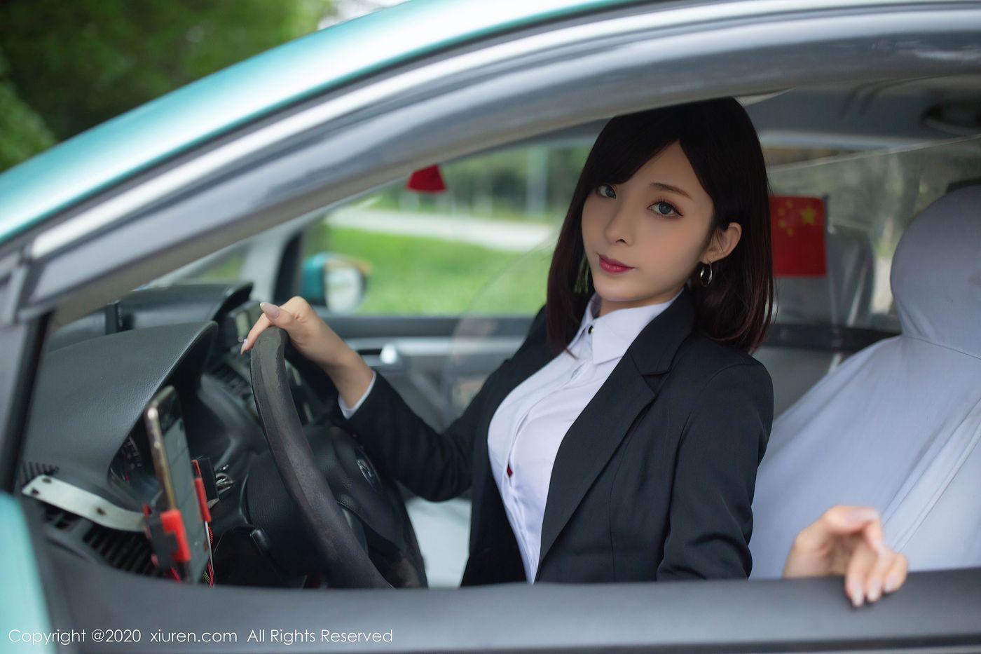 [XIUREN秀人网] 性感女神陈小喵丰腴有致熟女气息三亚旅拍 No.2322