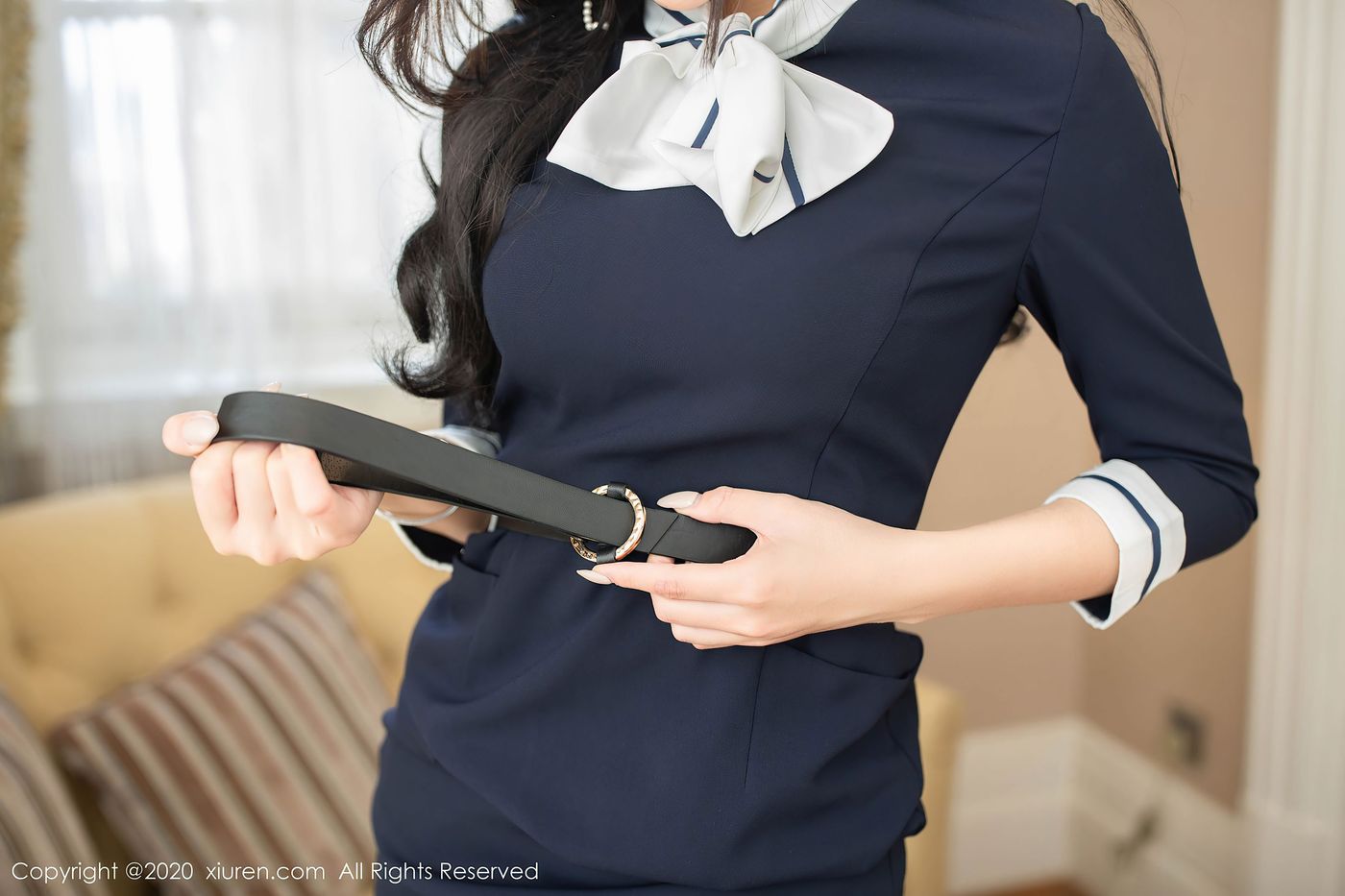 [XIUREN秀人网] 美女模特陈小喵黑丝美腿职场OL陈总报恩记主题写真 No.2401