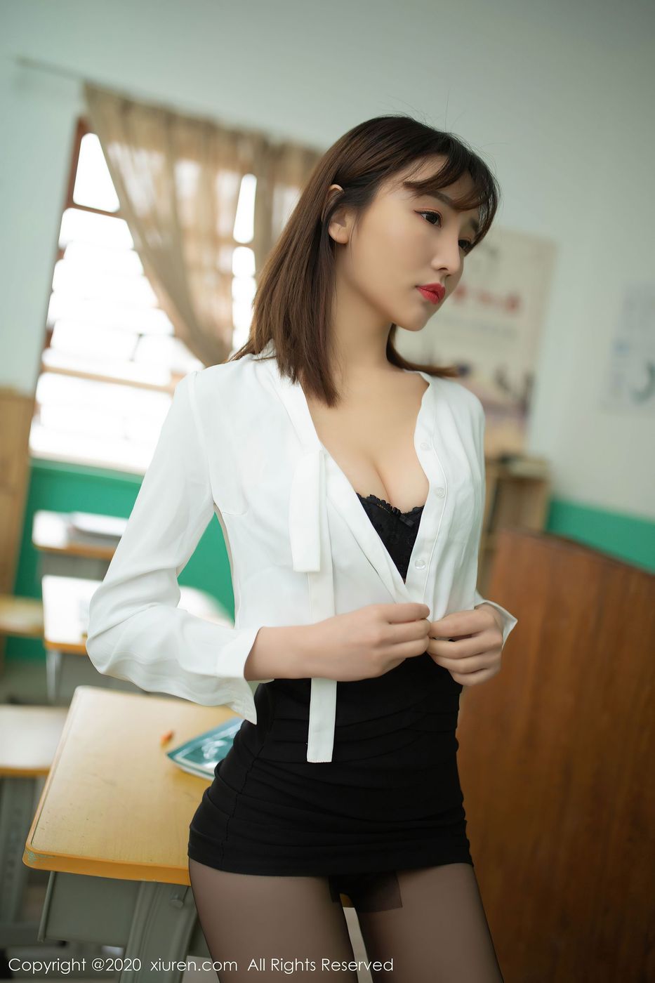 [XIUREN秀人网] 美女模特陆萱萱课堂老师女教师系列乌镇+太湖旅拍 No.2343