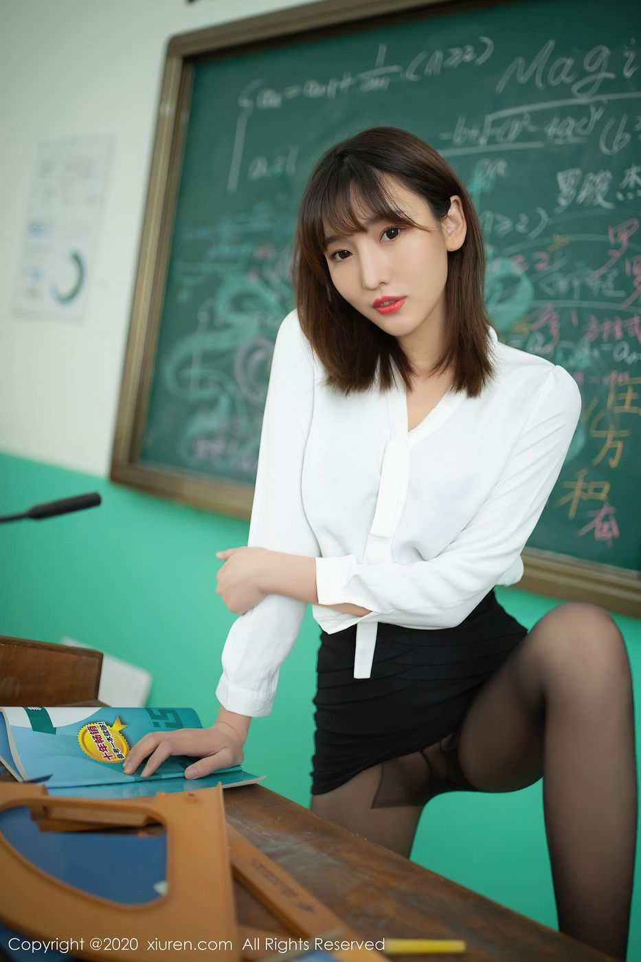 [XIUREN秀人网] 美女模特陆萱萱课堂老师女教师系列乌镇+太湖旅拍 No.2343