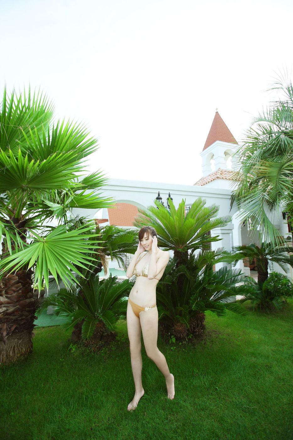 [NS Eyes] 养眼模特周韦彤比基尼+内衣诱惑波涛胸涌性感套图 SF-547