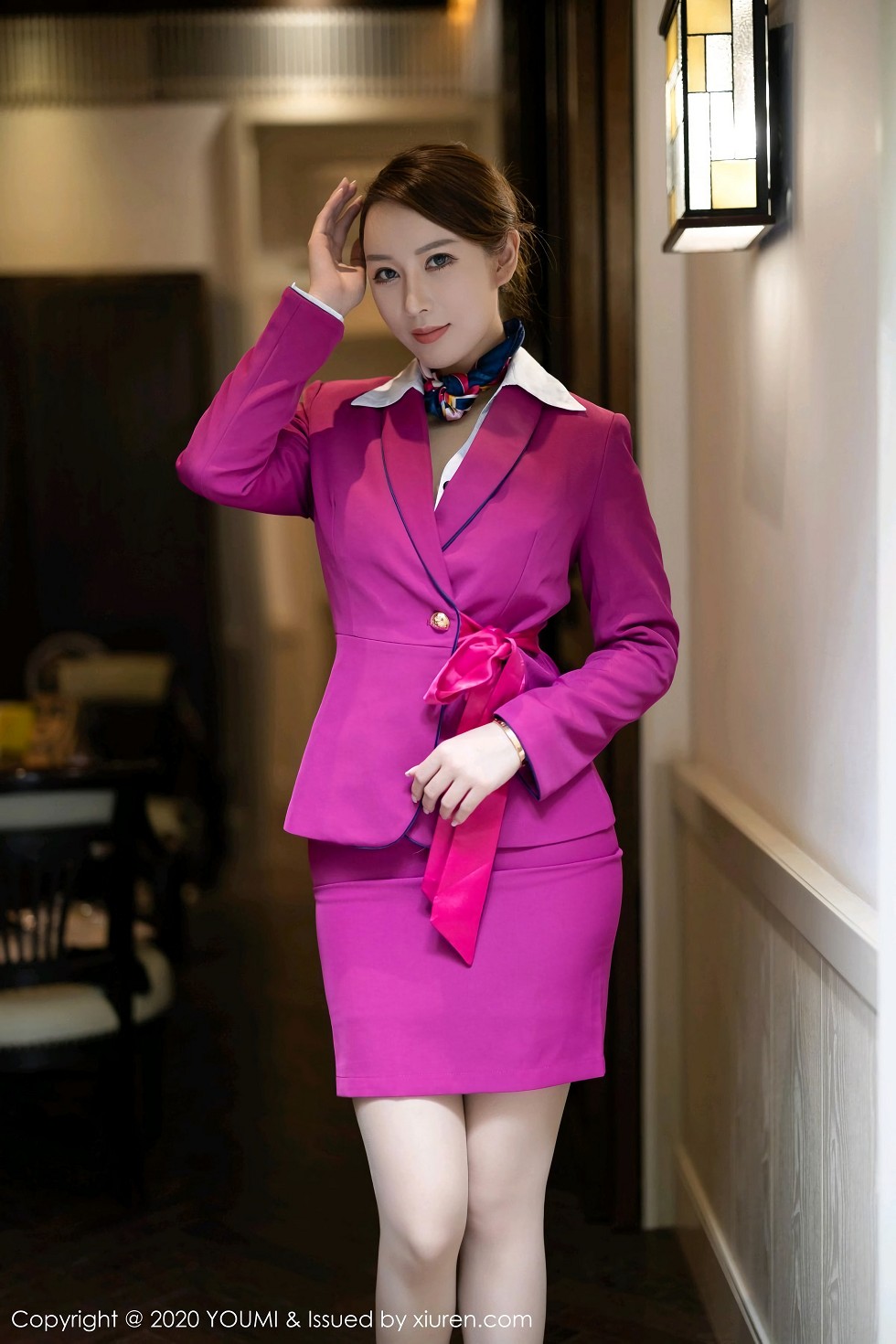 [YouMi尤蜜荟]Vol.564_女神Egg-尤妮丝杭州旅拍空乘制服半脱露火辣身材极致诱惑写真83P