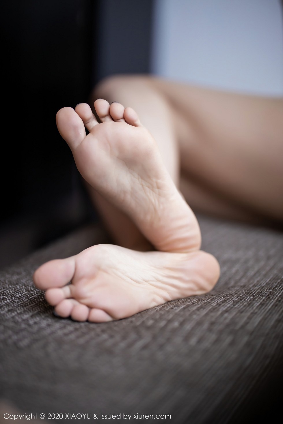 [XiaoYu画语界]Vol.420_女神冯木木LRIS私房白色吊裙配无内肉丝裤袜秀翘臀诱惑写真91P