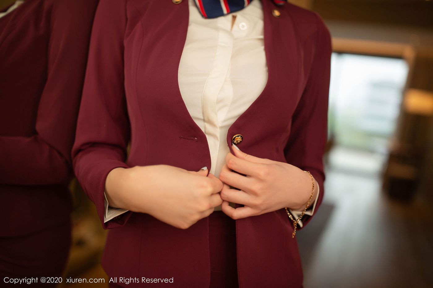 [XiuRen秀人网] 美女模特安然Maleah空乘制服内衣系列写真 No.2161