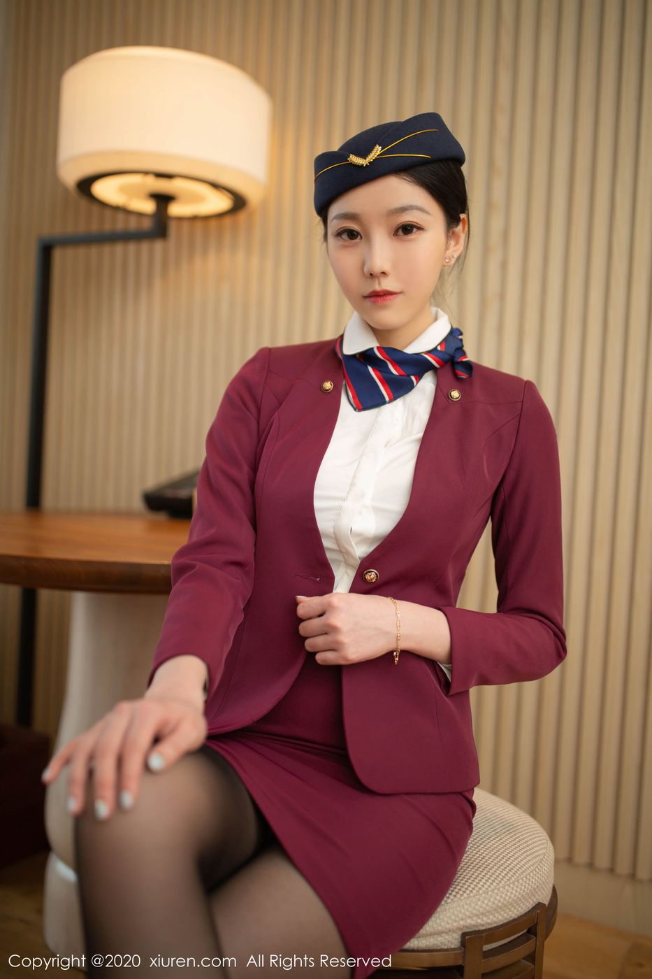 [XiuRen秀人网] 美女模特安然Maleah空乘制服内衣系列写真 No.2161