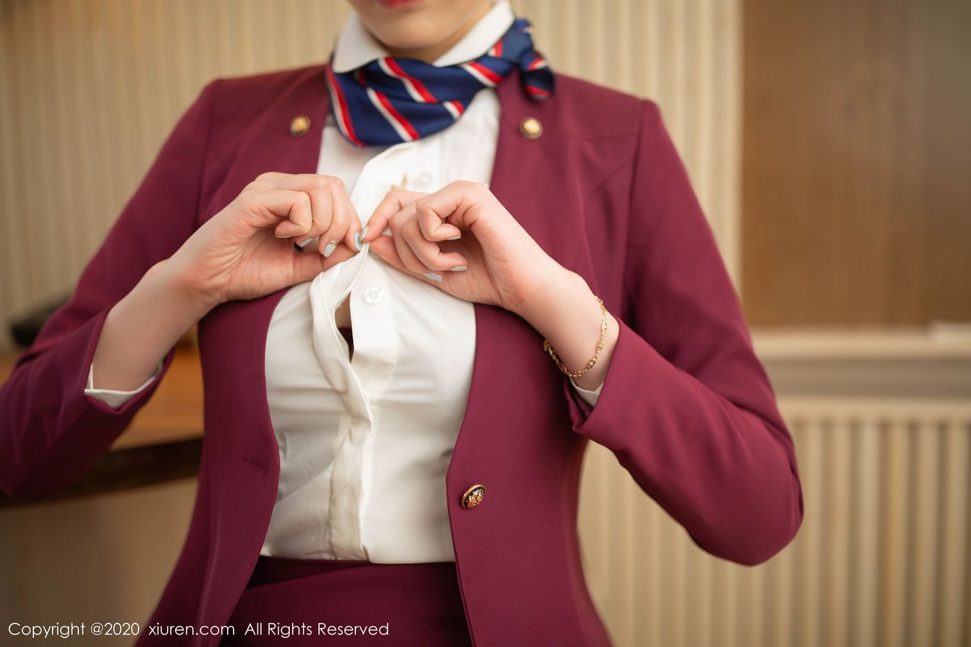 [XiuRen秀人网] 美女模特安然Maleah空乘制服内衣系列写真 No.2161